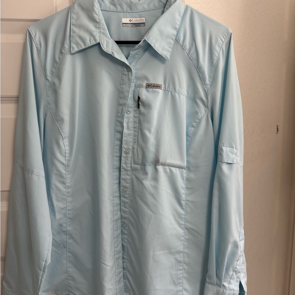 Columbia Women’s Light Blue Shirt